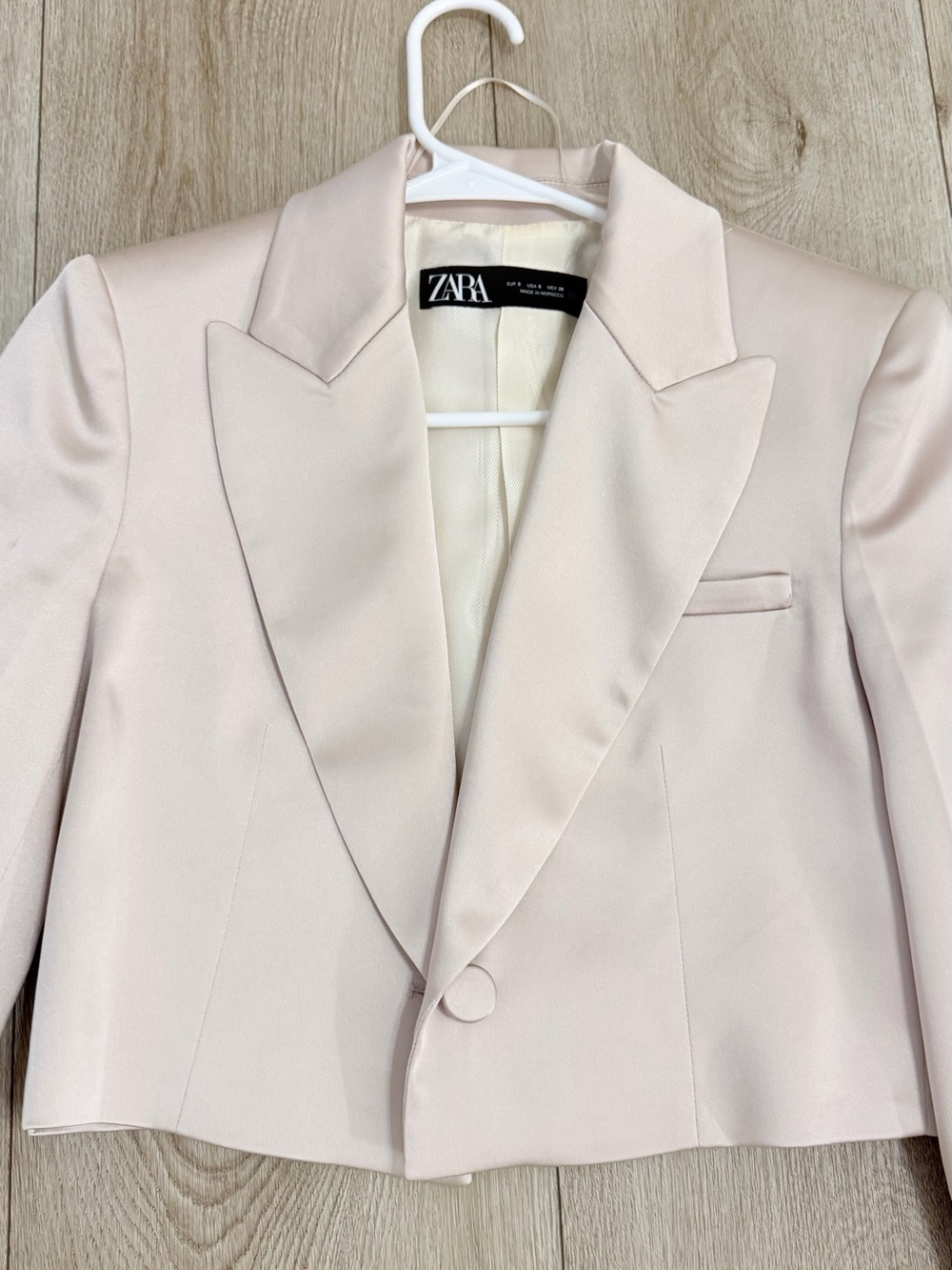 Zara Cropped Blazer in Soft Cream